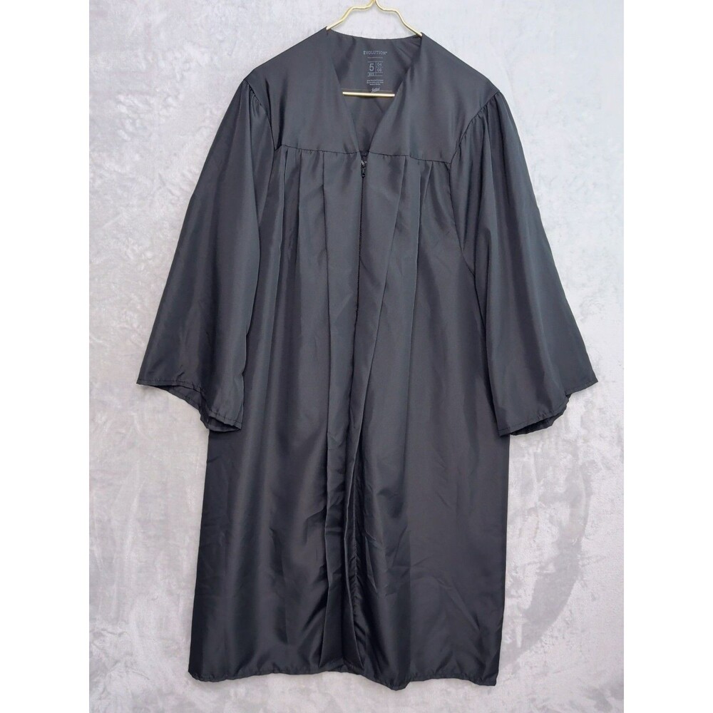 JOSTENS Black EVOLUTION Graduation Gown 5'4"-5'6" Recycled Polyester *No Cap